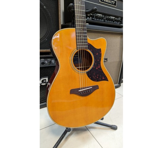 Yamaha AC1M электроакустическая гитара USED