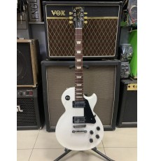 Gibson Les Paul Studio Alpine White электрогитара, цвет белый, США, 2012 г.в. USED