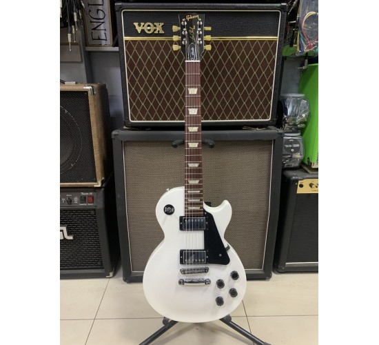 Gibson Les Paul Studio Alpine White электрогитара, цвет белый, США, 2012 г.в. USED
