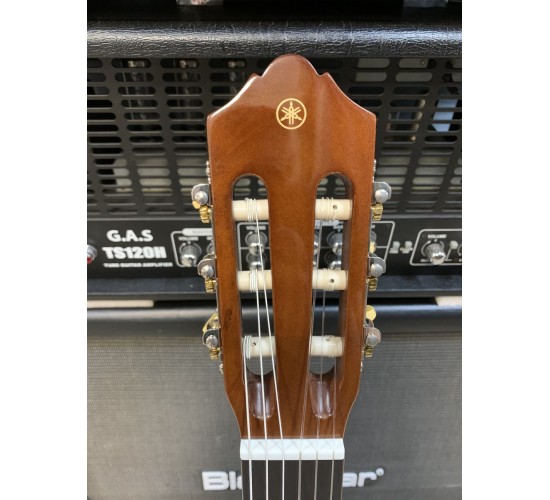 Yamaha C-40 классическая гитара USED