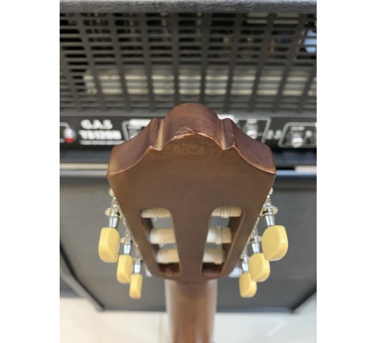 Yamaha C-40 классическая гитара USED
