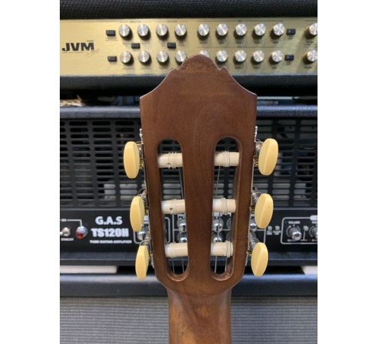 Yamaha C-40 классическая гитара USED