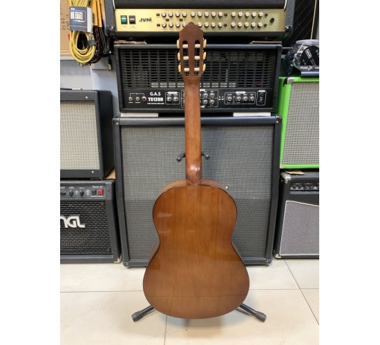 Yamaha C-40 классическая гитара USED
