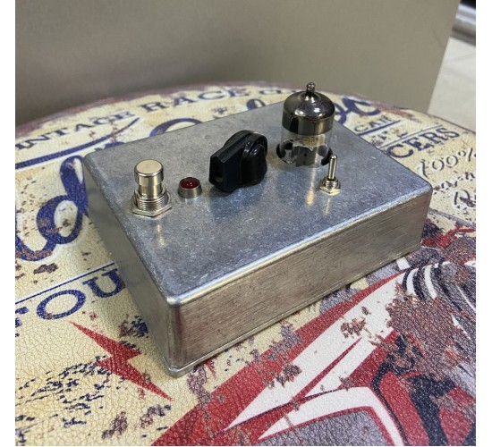 Ламповый гитарный бустер TubeBooster Custom USED