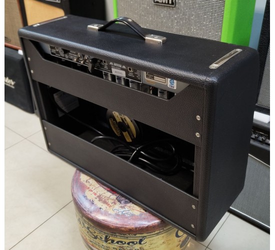 Fender Deluxe Reverb Amp ламповый комбоусилитель, США USED