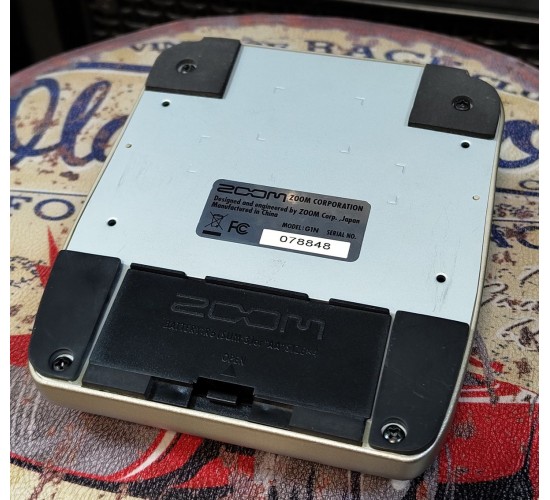 Zoom G1N гитарный процессор USED