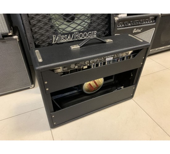 Fender 65` Deluxe Reverb Гитарный ламповый комбоусилитель, питание 110V USED