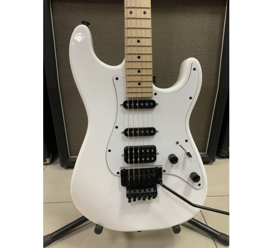 Jackson X Adrian Smith San Dimas SDXM Snow White электрогитара, выставочный экземпляр