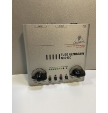 Behringer MIC100 микрофонный/линейный предусилитель USED