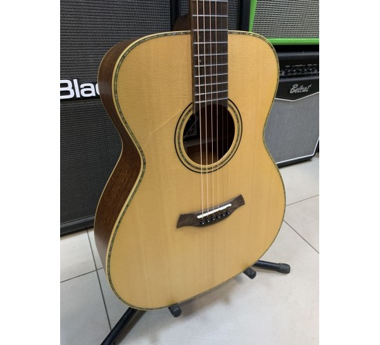 Baton Rouge X81S/OM акустическая гитара, цвет natural satin УЦЕНКА