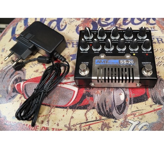 AMT Electronics SS-20 Ламповый гитарный предусилитель с блоком питания USED