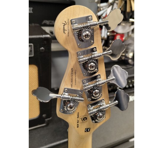 Fender Squier Deluxe V Active Jazz Bass бас-гитара, цвет белый USED
