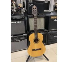 Alhambra TAPA MACIZA Guitarra Espana классическая гитара, Испания USED