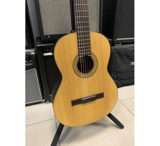 Alhambra TAPA MACIZA Guitarra Espana классическая гитара, Испания USED