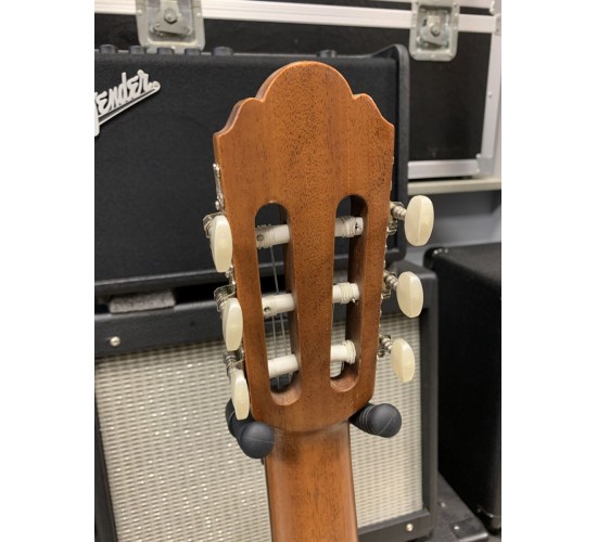 Alhambra TAPA MACIZA Guitarra Espana классическая гитара, Испания USED