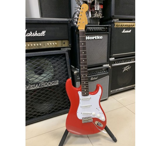 Fender Stratocaster ST-62 US электрогитара, цвет красный Torino Red, Япония 1999-2002 USED
