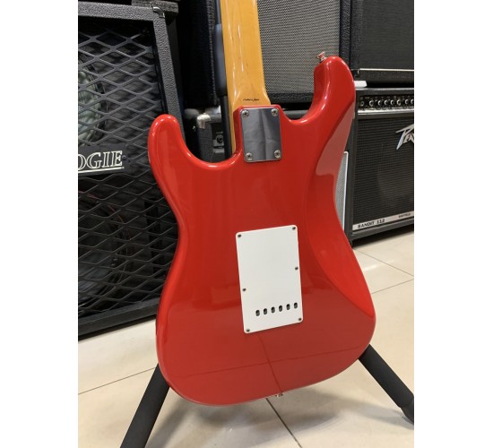 Fender Stratocaster ST-62 US электрогитара, цвет красный Torino Red, Япония 1999-2002 USED