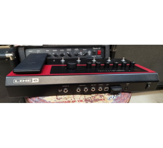 Line 6 Amplifi FX100 гитарный процессор USED
