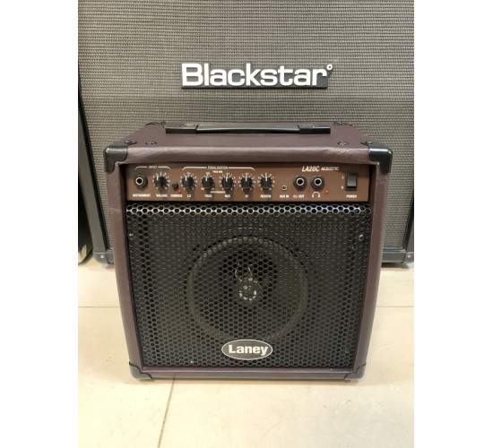 Laney LA20C комбоусилитель для акустических инструментов 1 канал, 20 Вт, 8" Custom Сelestion