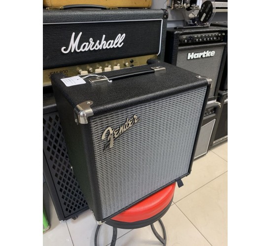 Fender RUMBLE 25 комбоусилитель басовый 110 V USED