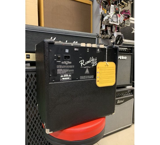 Fender RUMBLE 25 комбоусилитель басовый 110 V USED