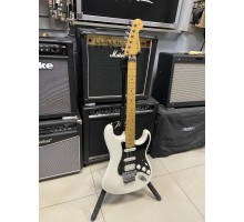 Fender Player Stratocaster Floyd Rose HSS электрогитара, цвет Polar White Мексика 2018 USED