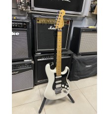Fender Player Stratocaster Floyd Rose HSS электрогитара, цвет Polar White Мексика 2018 USED